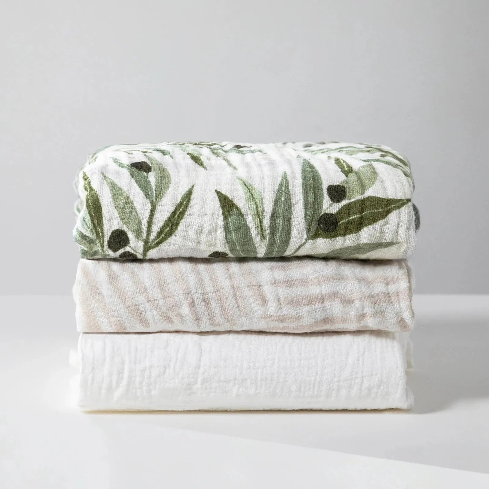 Crib Sheet in GOTS Certified Organic Muslin Cotton | Oat Stripe